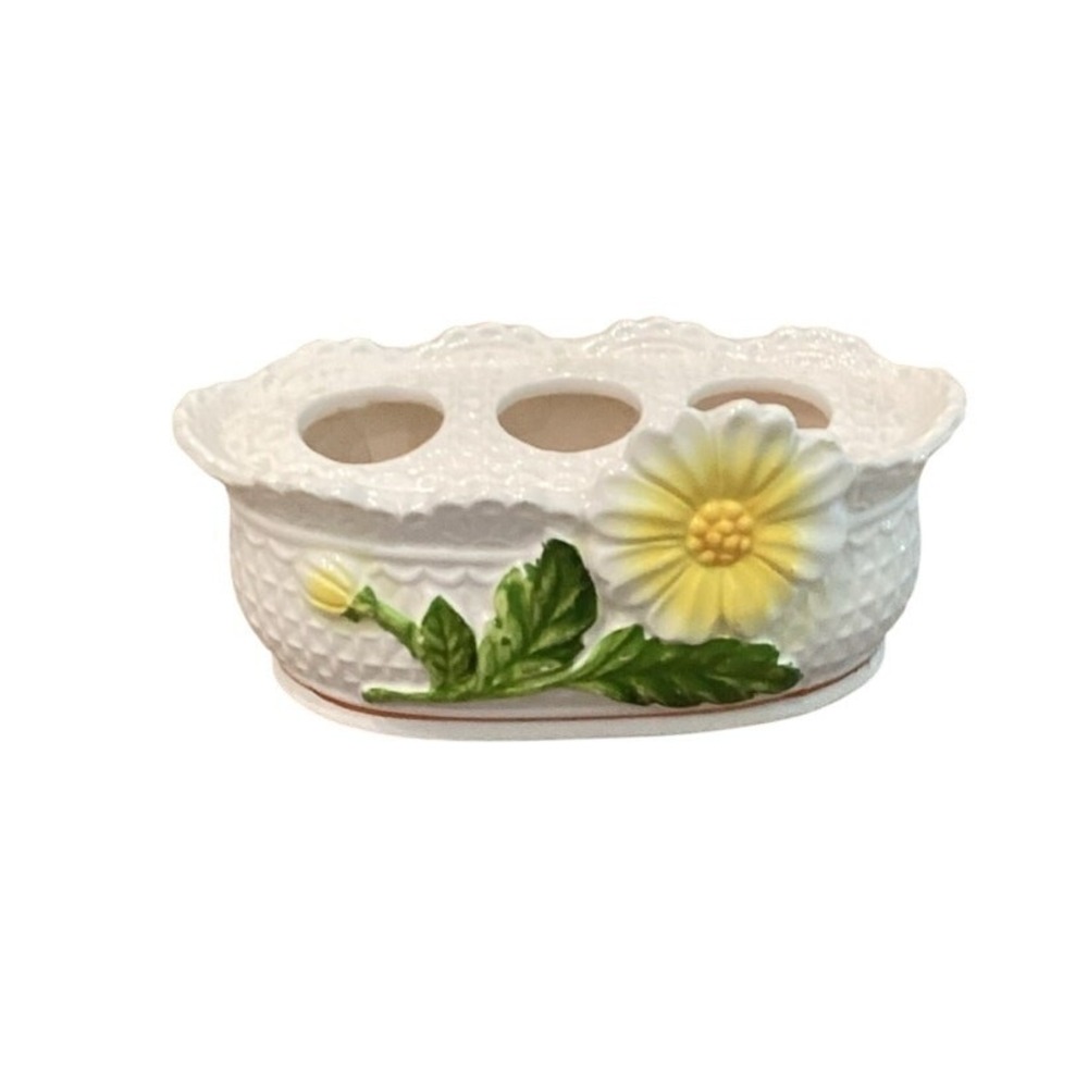 Vintage Ceramic Lipstick Holder White Flower 70s Retro Mid Century Modern Kitsch